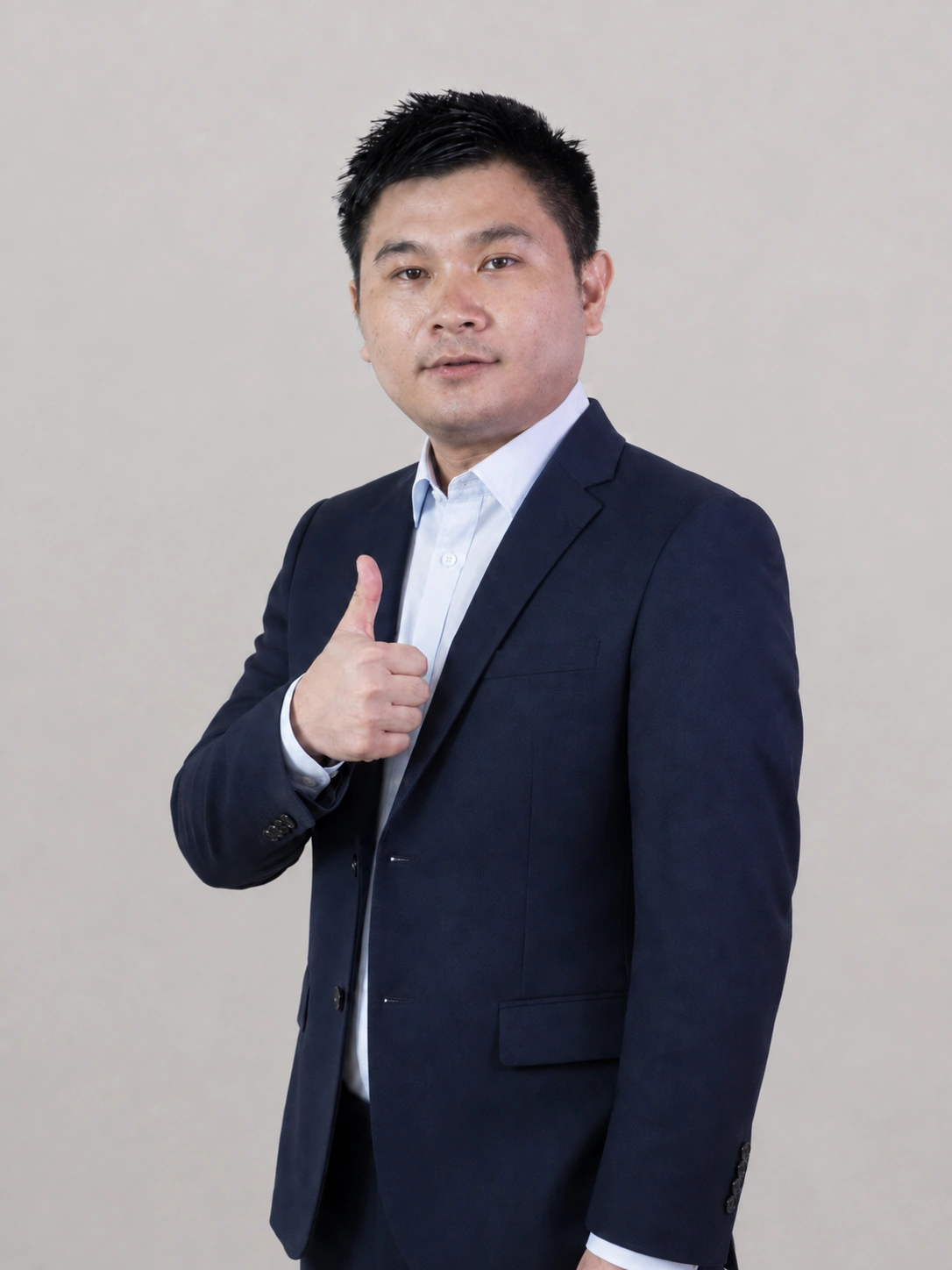发展部总监李俊霖